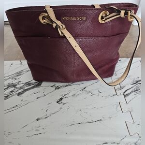 MK - burgundy winter purse